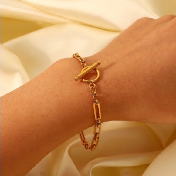 New! Toggle Bracelet - Picture 4 of 5